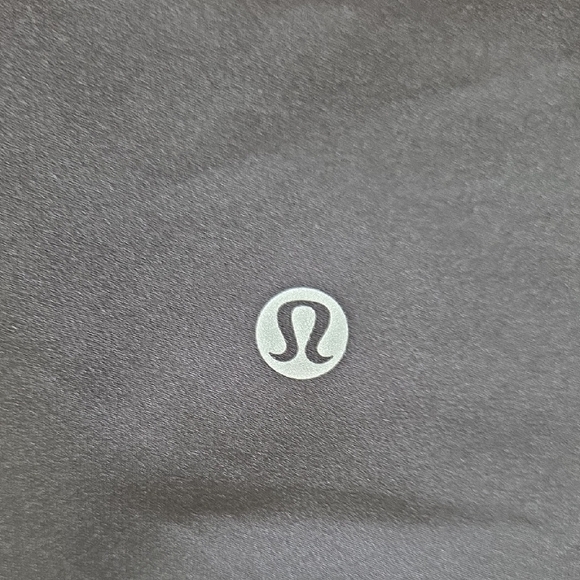 Lululemon Black Wunder Under High-Rise Tights with Mesh Panels - Size 4 - Picture 7 of 8